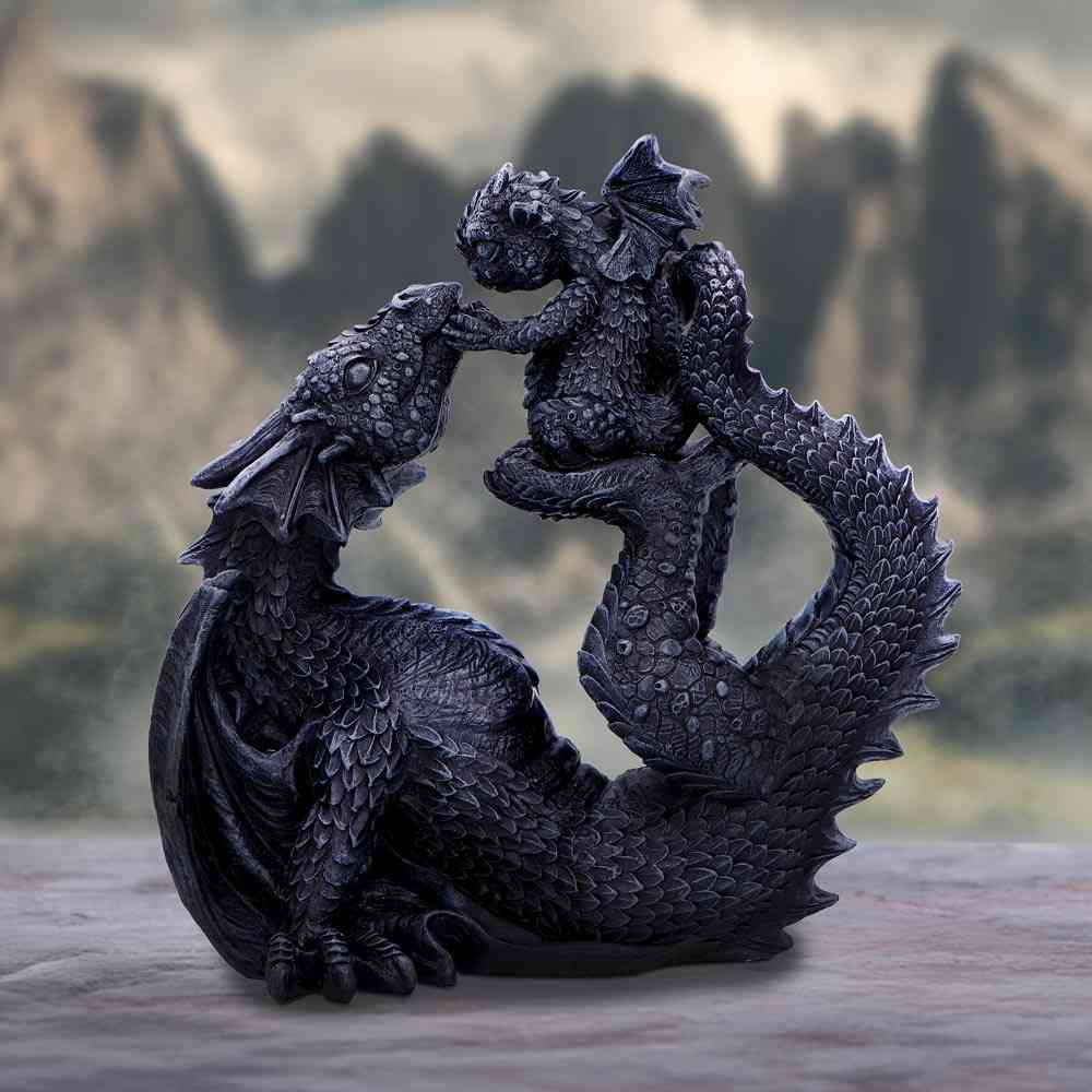 Nemesis Now - Drakaina and Dragonling 22cm Figurine - Dragon - Black